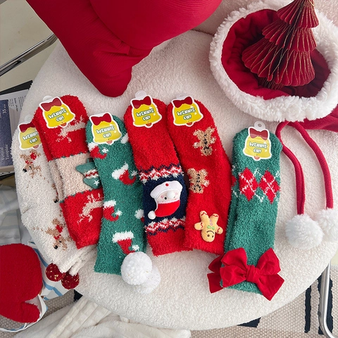 Women Christmas Coral Fleece Mid-Calf Socks Warm Thickened Fuzzy Socks With 3D Santa Claus Elk Gingerbread Man Design Holiday Gift