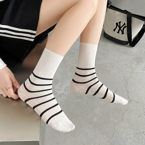 Damen Crew Socken Gekämmte Baumwolle Atmungsaktiv Japanischer Stil Gestreift Gerippt Wadenhoch Freizeit Harajuku-Stil