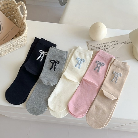 Women Mid Calf Crew Socks Combed Cotton Bow Embroidery Sweet Japanese Style Breathable Soft Fashion Elastic