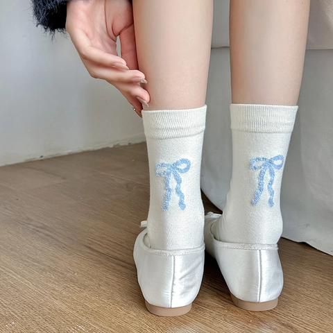 Women Mid Calf Crew Socks Combed Cotton Bow Embroidery Sweet Japanese Style Breathable Soft Fashion Elastic