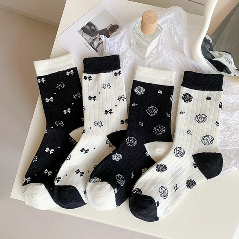 Women Crew Socks Cotton Blend Bow Camellia Flower Pattern Contrast Color Breathable Sweet Korean Style Fashion Hosiery