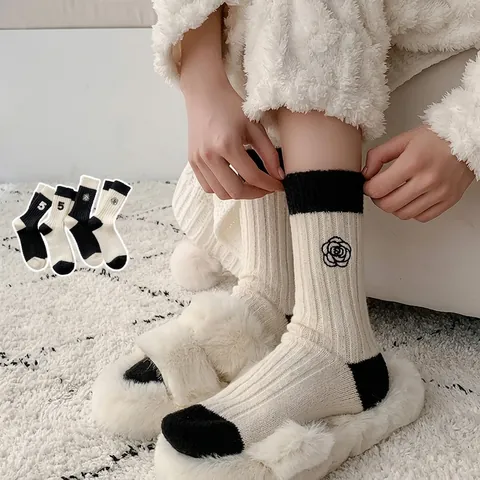 Calcetines Media Pantorrilla De Mezcla De Lana Para Mujer Bordado Camelia Rosa Retro Negro Blanco Color Contrastado Invierno