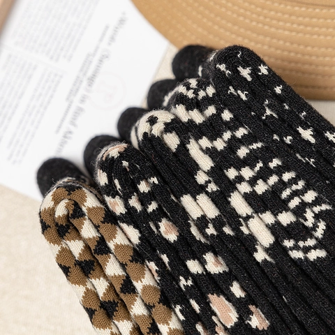 Women Wool Blend Mid Calf Socks Leopard Print Argyle Star Patterns Warm Thickened Knitted Winter Crew Socks