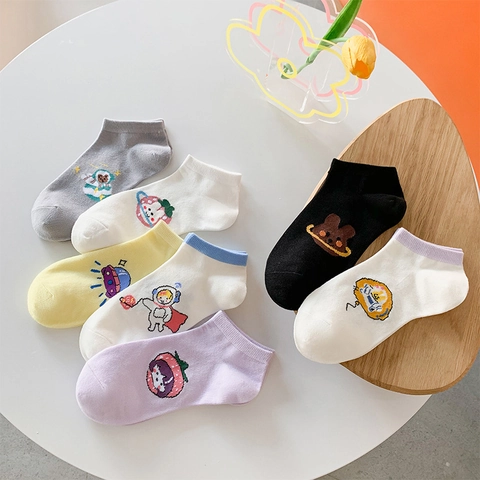 Damen Cartoon Baumwolle Knöchelsocken Atmungsaktiv Süße Astronaut Erdbeere Muster Niedrige Modische Socken