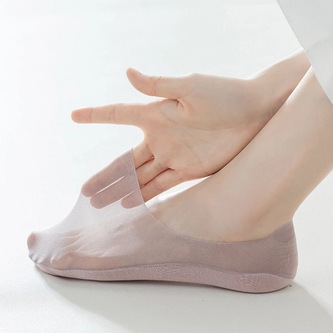 Women No Show Socks Invisible Low Cut Cotton Blend Breathable Mesh Non Slip Silicone Ice Satin Japanese Style Casual