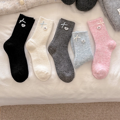 Damen Socken Mittelhoch Wolle Dick Warm Winter Süße Schleife Herz Anhänger Rippstrick