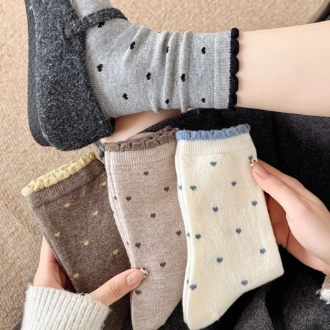 Women Wool Blend Mid Tube Socks Heart Pattern Ruffle Trim Warm Winter Soft Knit Crew Socks For Ladies