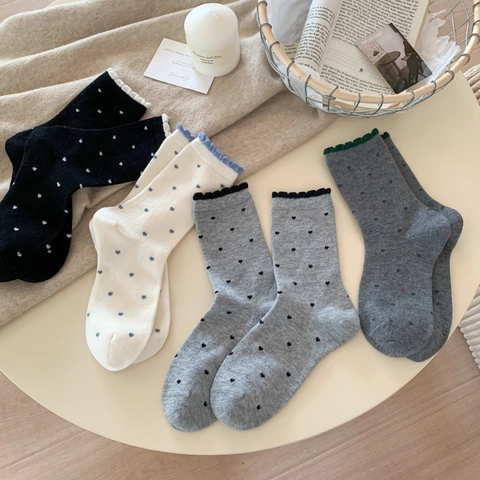Women Wool Blend Mid Tube Socks Heart Pattern Ruffle Trim Warm Winter Soft Knit Crew Socks For Ladies