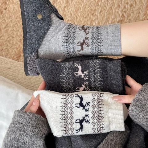 Women Mid Calf Socks Wool Blend Warm Thick Thermal Knit Christmas Reindeer Fair Isle Nordic Snowflake Winter