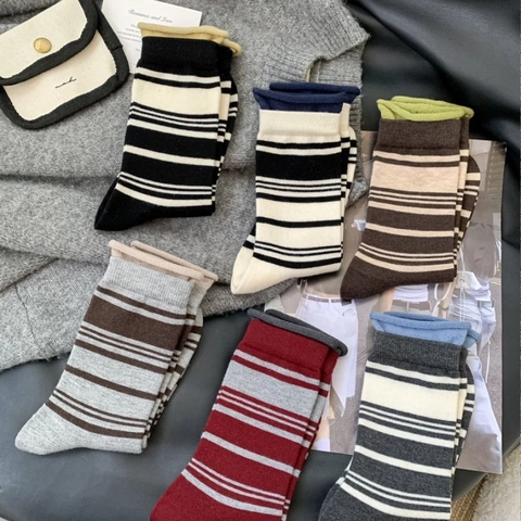 Damen Wollmischung Mittellange Socken Warm Dick Thermisch Gestreift Gestrickt Crew Socken Japanischer Stil Rollrand Retro