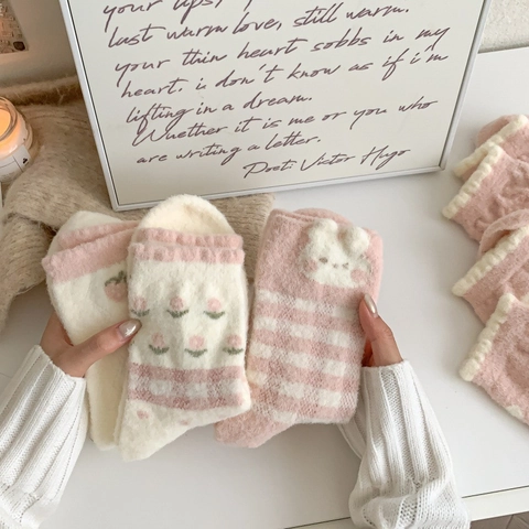 Calcetines Peludos Gruesos Cálidos Vellón Coral Hogar Dormir Media Pantorrilla Rosa Dulce Patrón Fresa Corazón Mujer