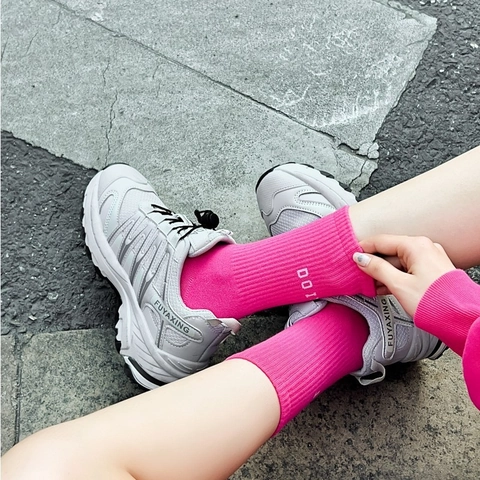 Calze Crew Da Donna In Cotone Pettinato Traspirante Sportivo Stile Streetwear Tinta Unita Ricamo Lettere A Costine