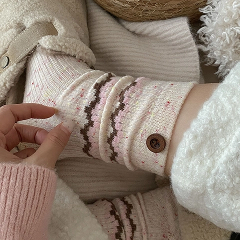 Chaussettes Mi-Mollet En Mélange De Laine Pour Femmes Chaudes Tricot Épais Doux Bord À Volants Nœud Bouton Broderie