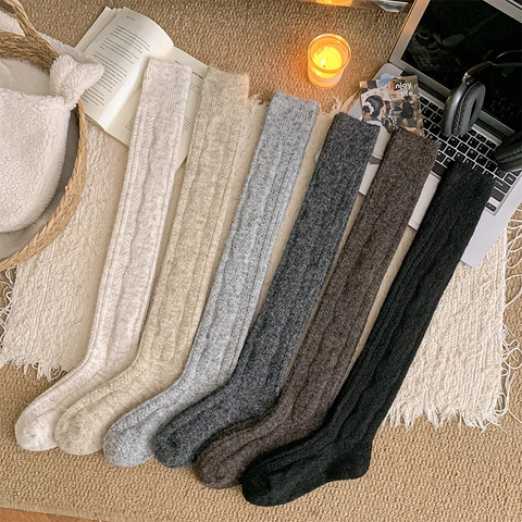 Chaussettes Hautes Femme Tricot Torsadé Épaisses Chaudes Hiver Style Académie Japonaise Chaussettes Longues
