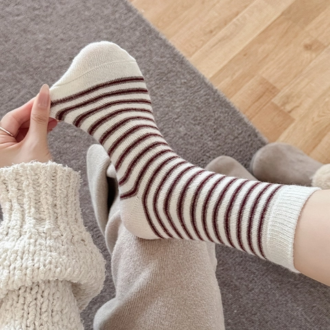 Damen Gestreifte Crew Socken Warmer Strick Mittelhoch Slouch Socken Retro Preppy Style Lässig Bequem
