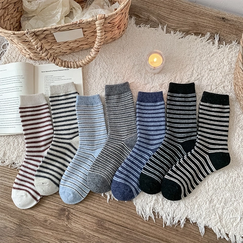 Damen Gestreifte Crew Socken Warmer Strick Mittelhoch Slouch Socken Retro Preppy Style Lässig Bequem