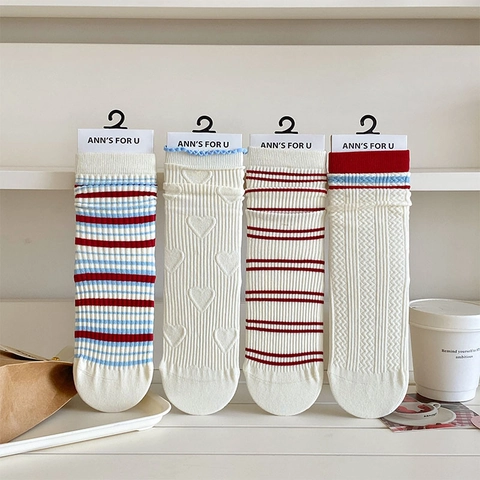 Damen Crew Socken Baumwollmischung Herz Jacquard Gestreift Wellenkante Japanischer Süßer Akademie Stil