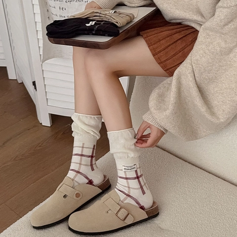 Britische Vintage Karierte Crew Socken Baumwollmischung Salatrand Rüschenbesatz Retro Süßer Stil Damen Mädchen