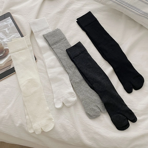 Women Two Toe Tabi Socks Cotton Ribbed Vertical Stripes Solid Color Japanese Style Mid Calf Crew Versatile