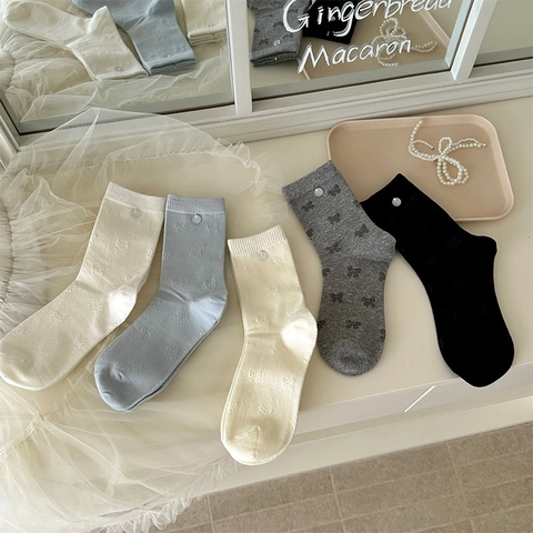 Women Mid Tube Socks Cotton Blend Butterfly Jacquard Decorative Button Sweet Japanese Style Knitted Crew Hosiery