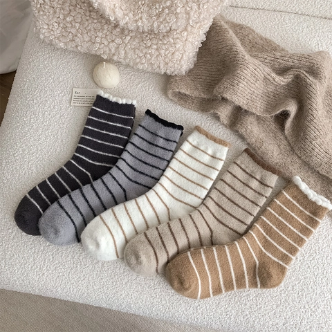 Calze Di Peluche A Righe Spesse Calde Casa Sonno Stile Giapponese Bordo Ondulato Morbide Per Donne Autunno Inverno