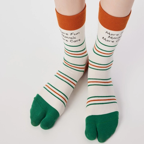 Women Split Toe Tabi Socks Cotton Blend Striped Contrast Color Mid Calf Socks Japanese Style Breathable Letter Print