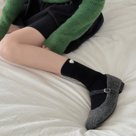 Women Cotton Blend Slouch Crew Socks With Plush Heart Patch Korean Sweet Style Ribbed Elastic Mid Calf Hosiery