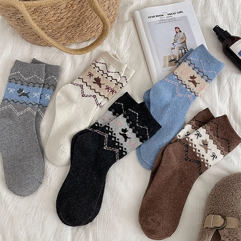 Damen Wadenlange Socken Wollmischung Verdickt Warm Jacquard Welpen Schleifen Muster Retro Winter Japanischer Stil