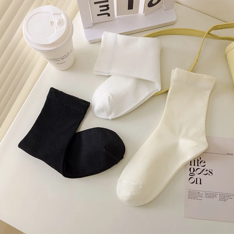 Women Mid Calf Socks Cotton Blend Breathable Solid Color Japanese Style Elastic Casual Hosiery