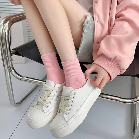 Women Ribbed Cotton Crew Socks Solid Candy Color Breathable Sweat-Absorbent Japanese Preppy Style Casual Mid-Calf Hosiery