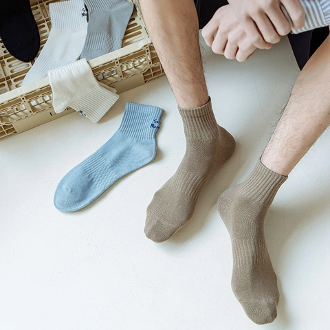 Herren Crew Socken Baumwollmischung Rippstrick Buchstaben Bestickt Streetwear Sportlich Lässig Einfarbig Atmungsaktiv