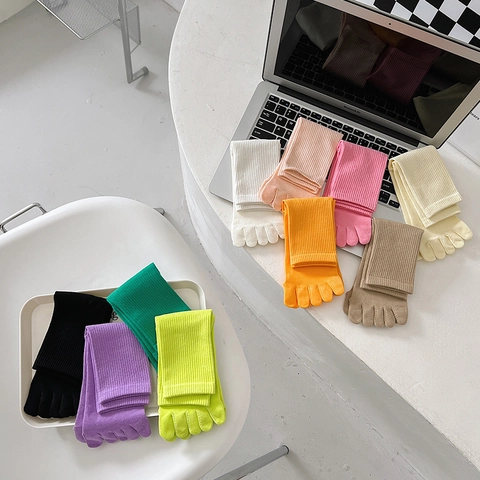 Women Five Finger Socks Cotton Split Toe Crew Socks Solid Color Ribbed Breathable Sweat-Absorbent Japanese Style