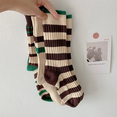 Retro Gestreifte Baumwolle Gerippte Crew Socken Für Damen Japanischen Stil Mittleres Rohr Socken