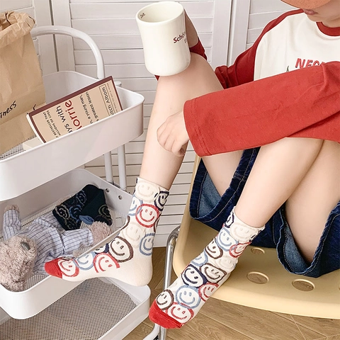 Crew-Socken Baumwollmischung Smiley-Muster Wadenhoch Jacquard-Strick Lässig Streetwear Koreanischer Stil Komfortabel