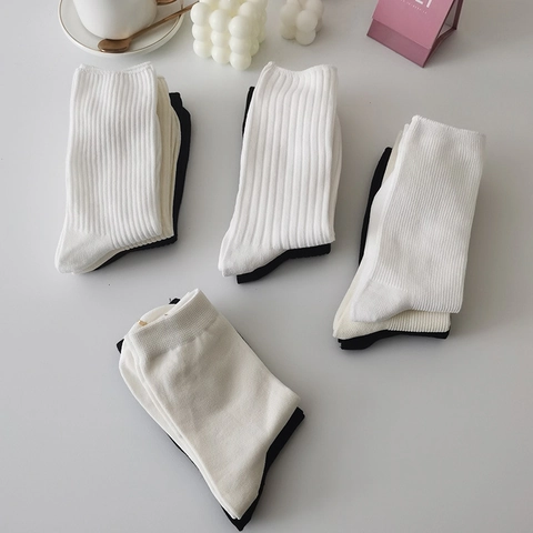 Gerippte Baumwolle Crew Socken Einfarbig Vertikale Streifen Japanischer Stil Atmungsaktive Vielseitige Mittlere Röhrenstrümpfe