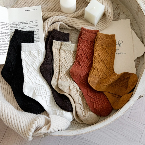 Damen Winter Warm Wollmischung Crew Socken Retro Rautenmuster Zopfstrick Japanischer Stil Wadenlang Einfarbig