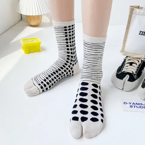 Tabi Socken Baumwolle Atmungsaktiv Mit Geteilten Zehen Für Flip-Flops Japanischer Stil Geometrisch Polka Dot Streifen Crew Socken Damen