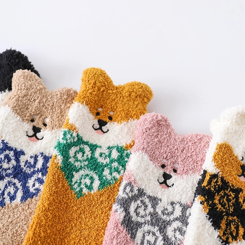 Winter Warme Korallenfleece Haussocken Süße Welpe Cartoon Verdickte Thermische Indoor Schlaf Socken Für Frauen