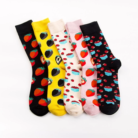 Erdbeermuster Crew Socken Baumwollmischung Atmungsaktiv Fruchtmuster Lässig Mittellang Mode Strumpfwaren Herren Damen Übergröße