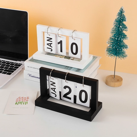 Perpetual Flip Calendar Wood Metal Desktop Ornament Manual Date Display Nordic Minimalist Home Office Decoration Vintage