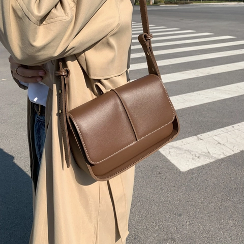 Retro PU Leather Shoulder Bag For Women Vintage Brown Small Square Crossbody Purse With Contrast Stitching And Flap