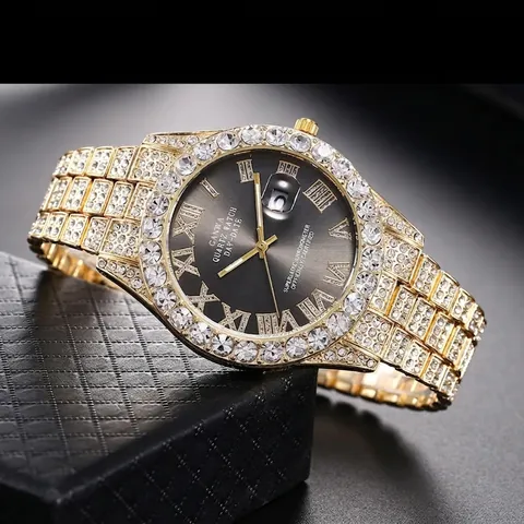 Luxury Men's Iced Out Quartz Watch With Rhinestone Alloy Link Bracelet Calendar Roman Numerals Business Fashion Wristwatch