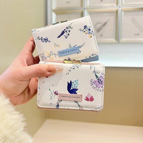 Portafoglio Corto Pieghevole Donna Stampa Floreale Pelle PU Chiusura Cuore Mini Compatto Stile Fresco Blocco RFID