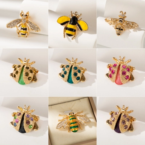Simpatica Spilla Insetto in Lega Strass Perla Artificiale Ape Coccinella Smalto Pin Distintivo Vestiti Borsa Accessori Gioielli Donna
