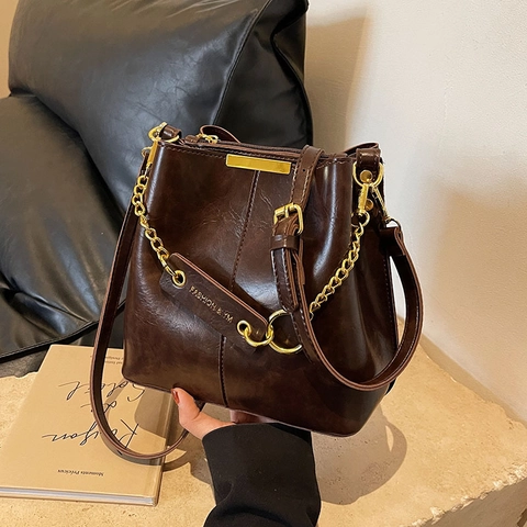 Sac Seau Vintage PU Cuir Bandoulière Capacité Chaîne Dorée Décoration Mode Navette Pour Femmes