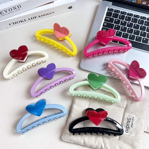 Oversized Hair Claw Clip Sweet Heart Shape Candy Color Glossy Plastic Shark Clip Elegant Hair Accessory For Women