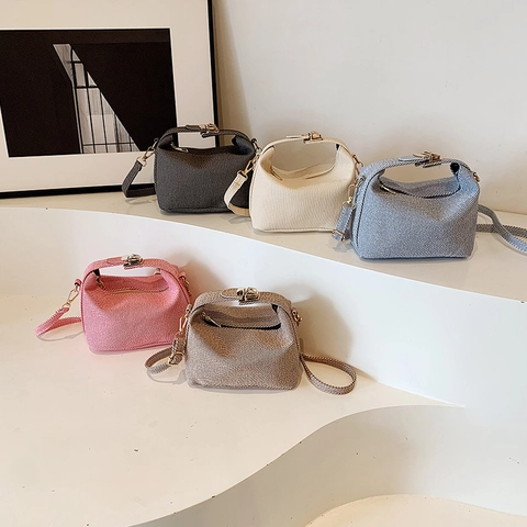 Sac Bandoulière Femme Mode Texture Sergée Cuir PU Main Avec Fermoir Métallique Style Coréen Simple Sac À Épaule