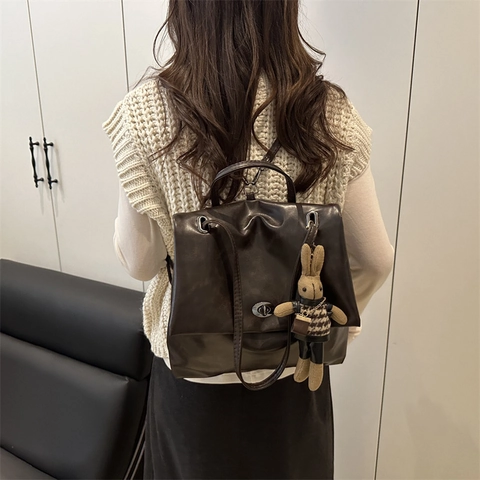 Zaino in Pelle PU Cerata Vintage per Donna Con Ciondolo a Coniglietto Versatile Pendolare Tinta Unita Borsa a Tracolla