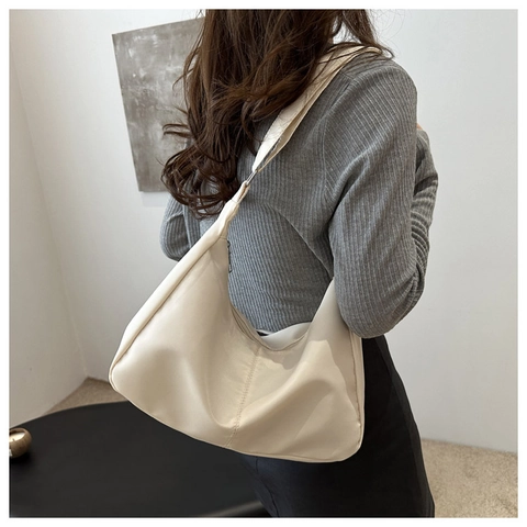 Women Nylon Hobo Bag Large Capacity Casual Solid Color Shoulder Bag With Adjustable Wide Strap Soft Daily