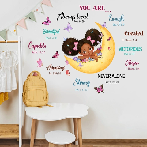 Stickers Muraux Versets Bibliques Inspirants PVC Lune Papillon Fille Afro-Américaine Décalcomanies Pour Chambre D'Enfant